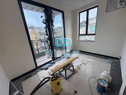 蠔涌新村帝湖居 屋苑式管理