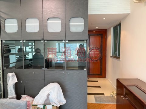 東堤灣畔 第08座 地鐵2房 全新裝潢