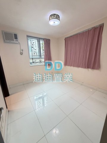 西貢村屋 位置方便 有小花園