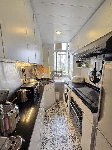 富強苑 D座 富和閣