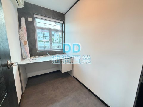 西貢半山區 南山村  環境優美