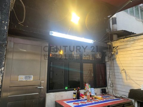 成運工業大廈＊＊平台３００呎＊＊