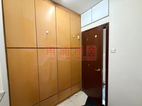 東堤灣畔 第09座 裝修中連傢俬，三房套！