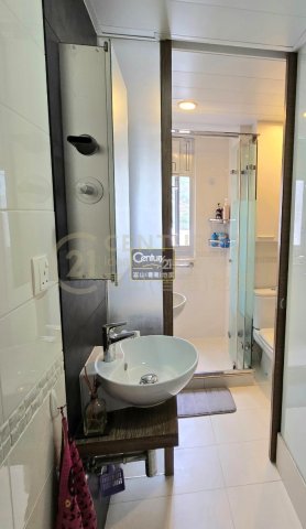 富強苑 D座 富和閣