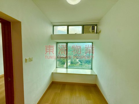 藍天海岸 第01期 第01座  中層新裝2房