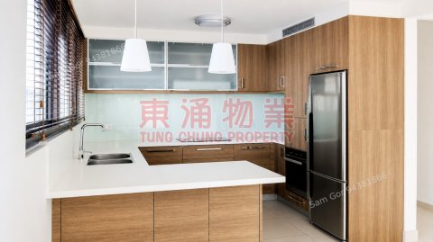 南大嶼 海景全幢私人花園五房四廁連車位