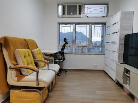 富強苑 D座 富和閣