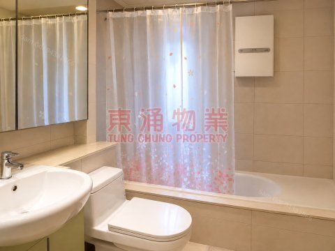 藍天海岸 第06座 出線三房連貯物房