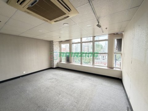 KNUTSFORD COM BLDG