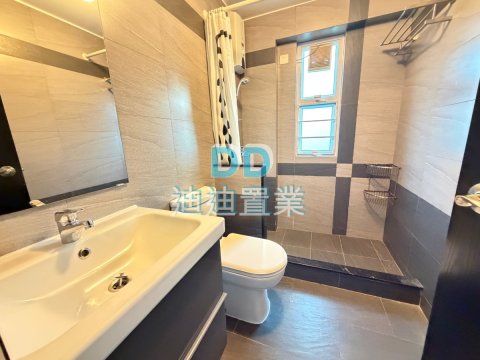 西貢半山區 南山村  環境優美