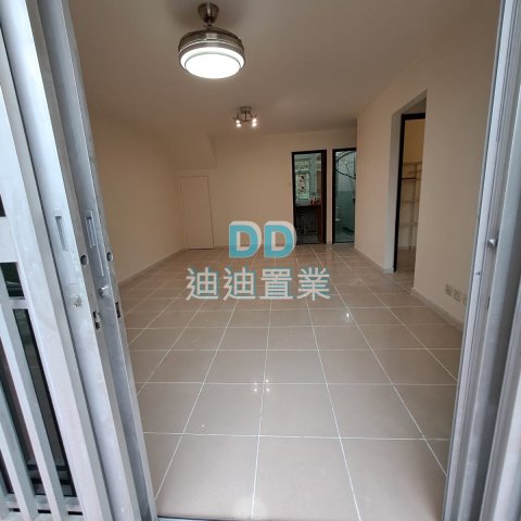 井欄樹村 位置方便 10分鐘到彩虹地鐵站