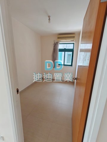 輋徑篤 環境優美 車泊樓下