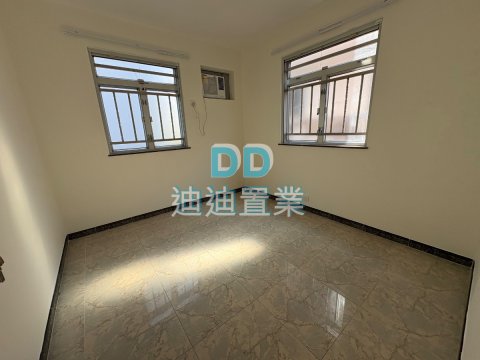 西徑村 頭排海景 車泊樓下