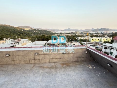 西貢半山區 南山村  環境優美