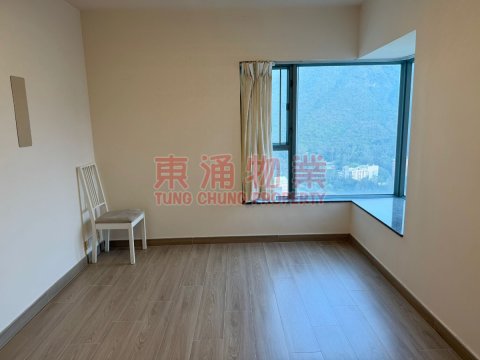 海堤湾畔 第03座 东南两房新装修