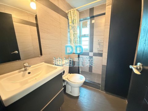 西貢半山區 南山村  環境優美