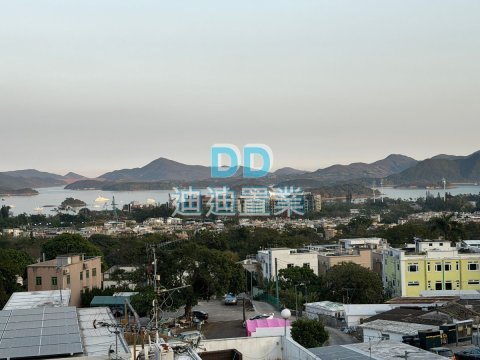 西貢半山區 南山村  環境優美