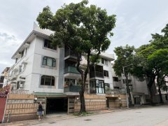 MAYFAIR COURT