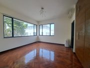 HYDE PARK VILLA