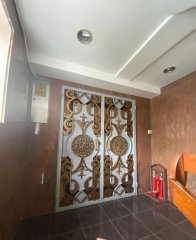 KING HONG COURT