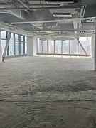 登龍街18號