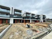 峻朗【全新屋苑】●上複式連雙車位 元朗 004894 售盤