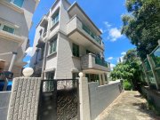 馬田村●步行市中心三樓連天台 元朗 高層 004748 售盤