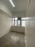 雅高工業大樓 土瓜灣 中層 1761978 售盤