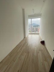 雲之端 大角咀 中層 C221916 售盤