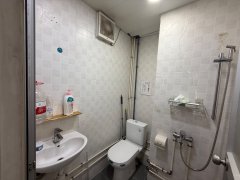 Temple St 300-306