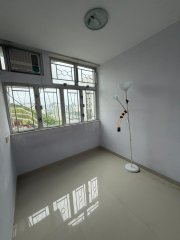 華貴村 薄扶林 中層 A018231 售盤
