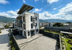標準700呎屋連入雙車花園 元朗 B008475 售盤