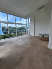 SHEK O TRIPLEX TOWNHOUSE