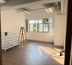 金萬豐工業大廈 柴灣 中層 1834663 售盤