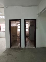 冠華鏡廠第六工業大廈 第1座 屯門工廈出租 1,380呎 | Regent