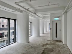 Wellington St 33