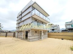 大路邊[屋苑管理]全幢連2000呎花園 元朗 全幢 073145 售盤