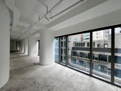 Wellington St 33