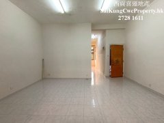 西貢市中心唐樓*寬敞間格*方便出入 西貢 中層 035490 售盤