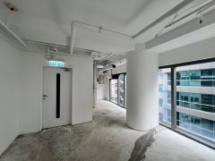 Wellington St 33