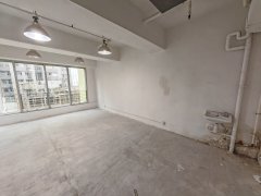 冠貿商業大廈 北角 中層 C208486 售盤