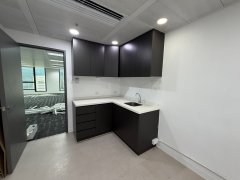 Lu Plaza, Hong Kong Office